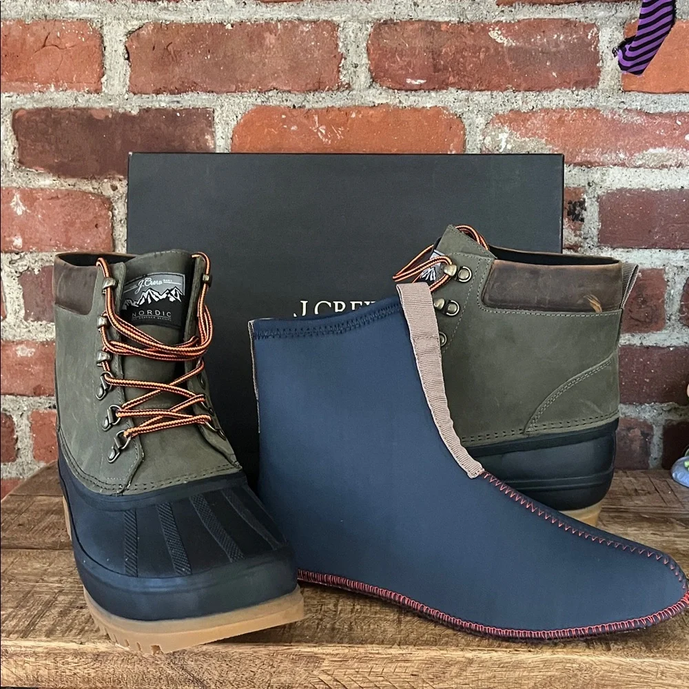 J.Crew nordic high duck boots with removable lining green and black stylish